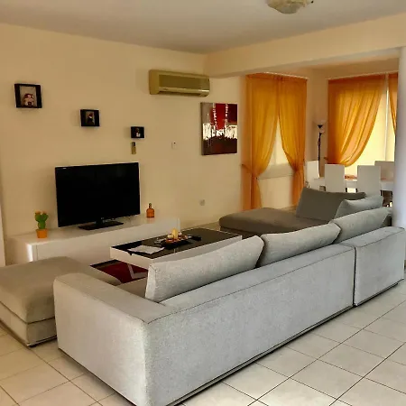 Universal Daphne 3 Bedroom In Kato Willa Pafos