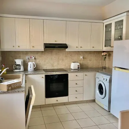 Universal Daphne 3 Bedroom In Kato Willa Pafos